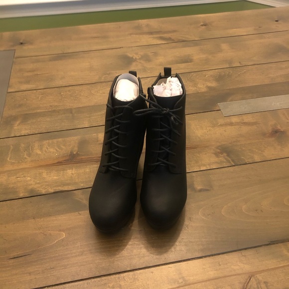 No Call Platform Ankle Booties - Picture 5 of 13